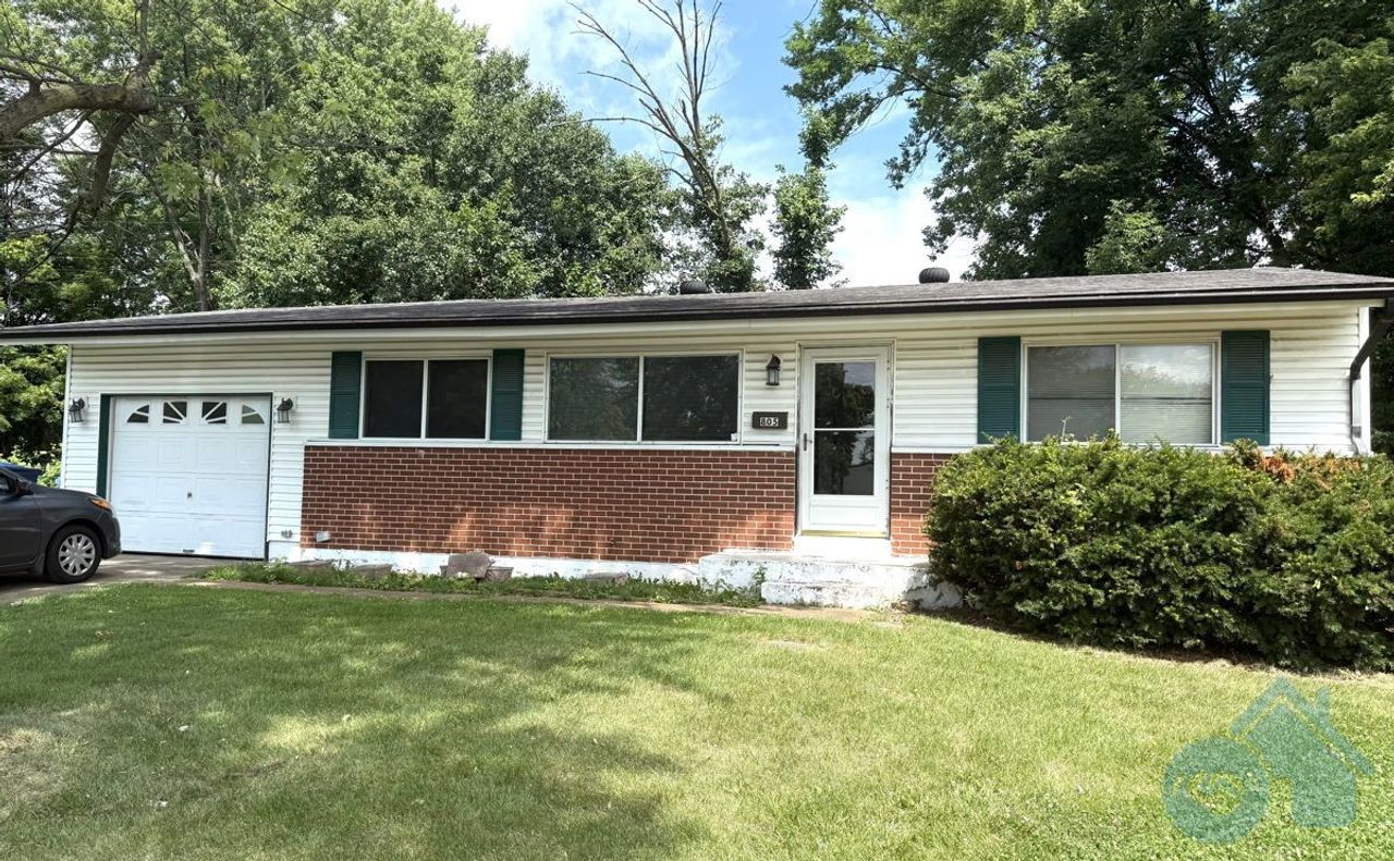 listing, photo 1