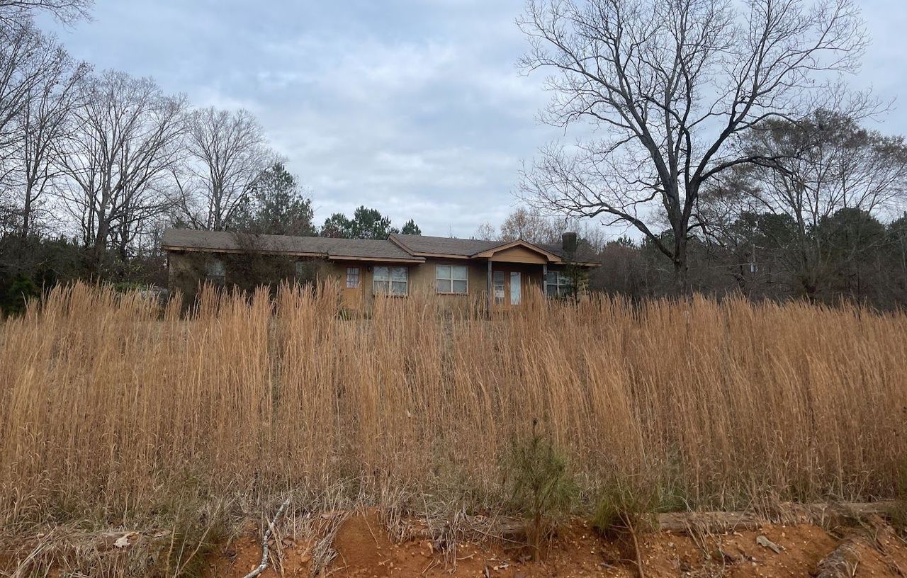 listing, photo 1