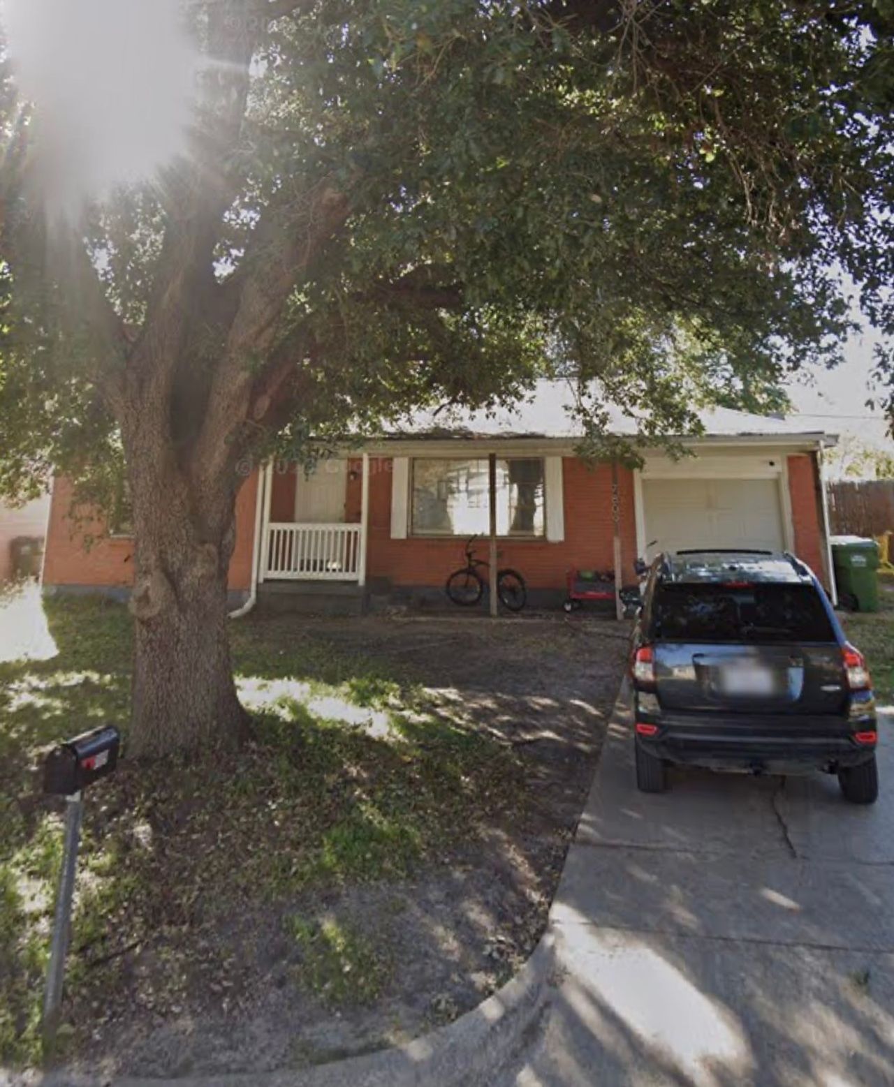 listing, photo 1