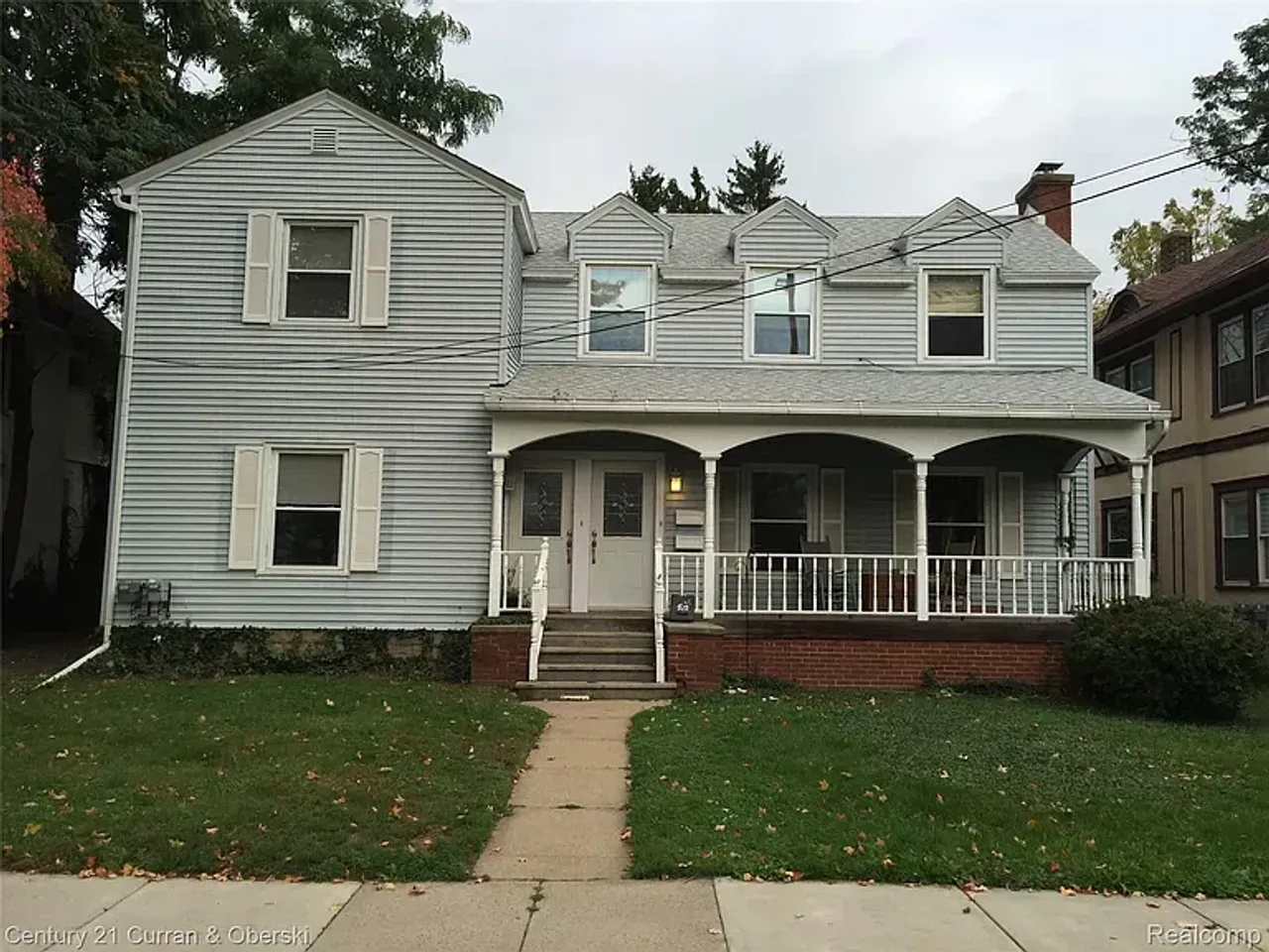 listing, photo 1