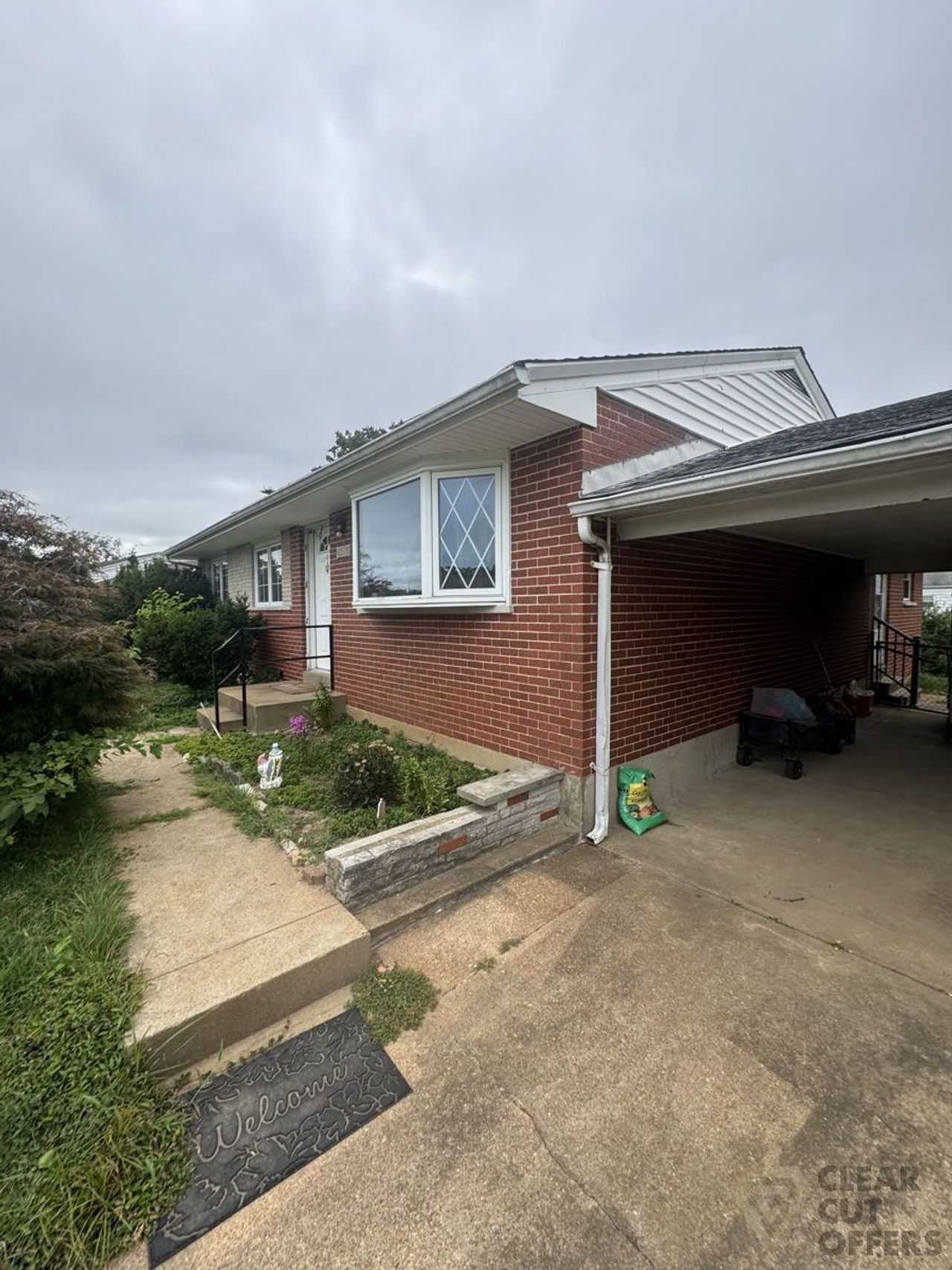 listing, photo 1