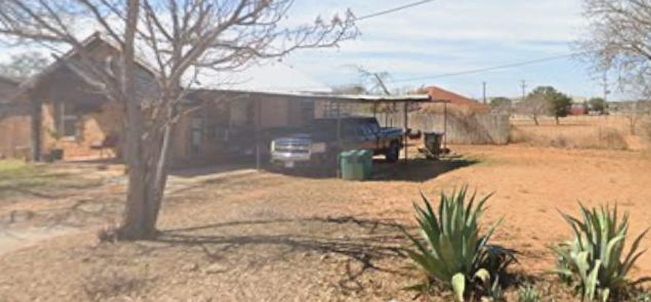 listing, photo 1