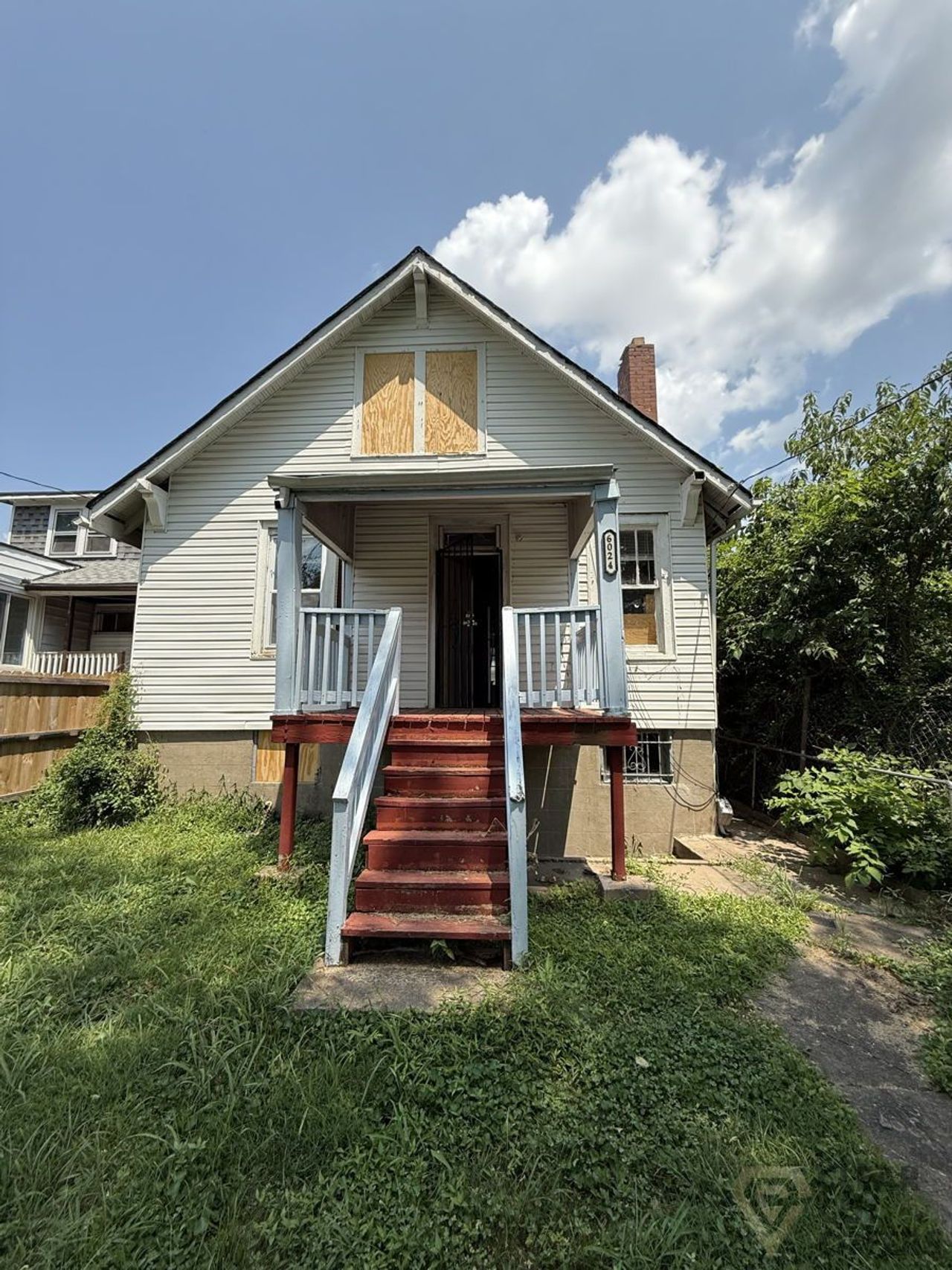 listing, photo 1