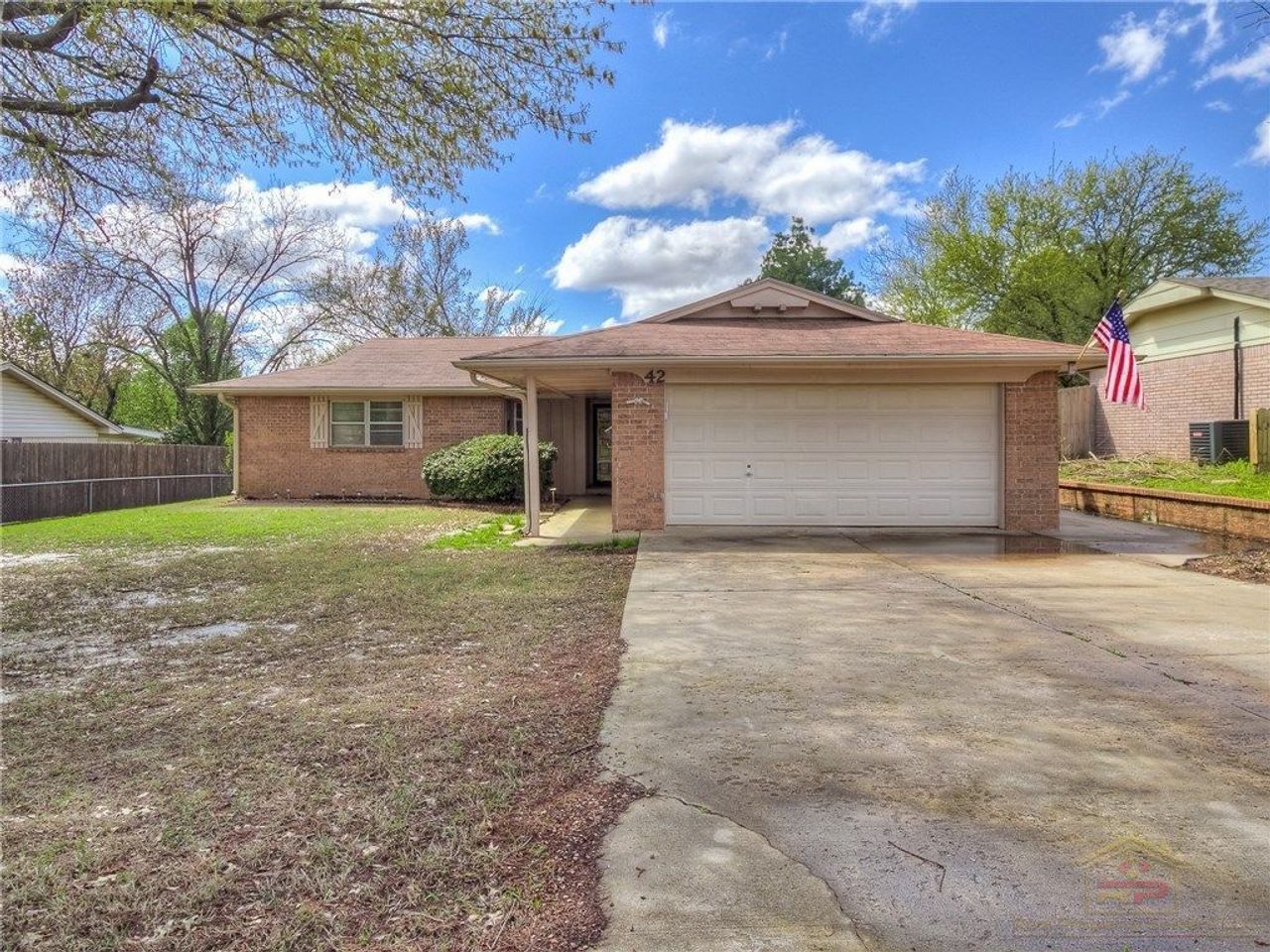 listing, photo 1