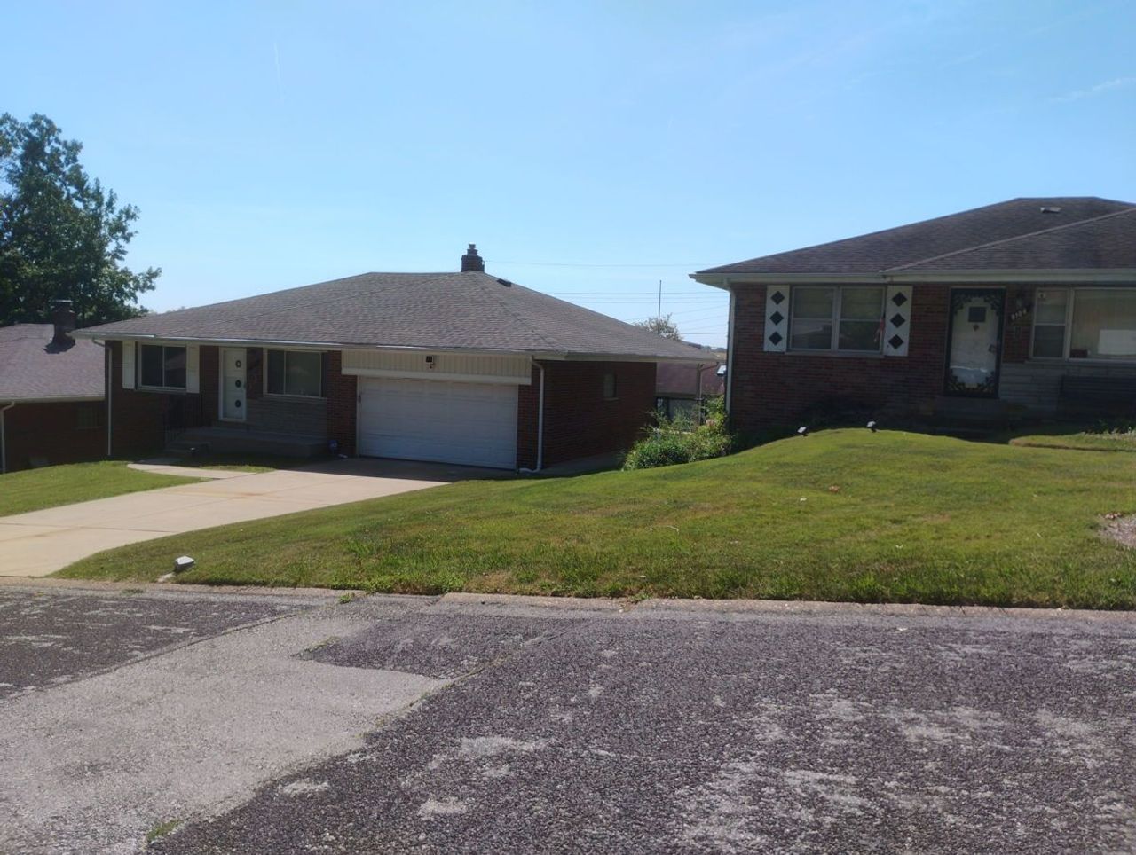 listing, photo 1