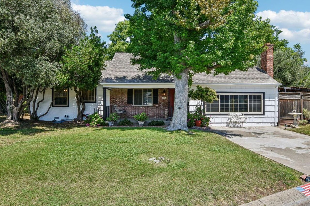 listing, photo 1