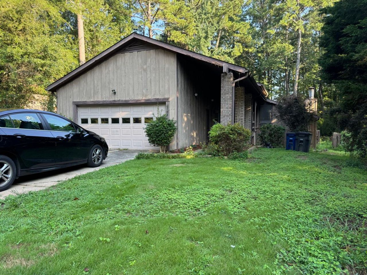 listing, photo 1
