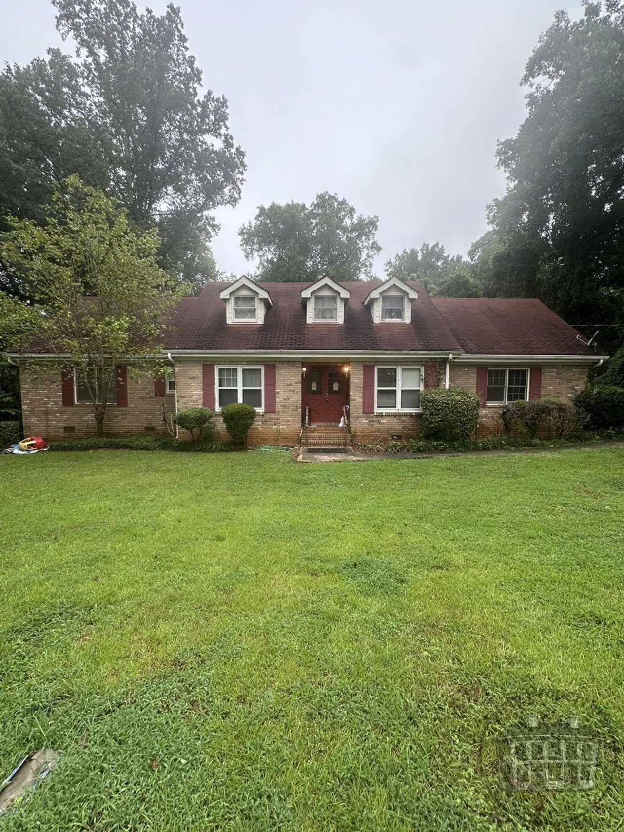 listing, photo 1