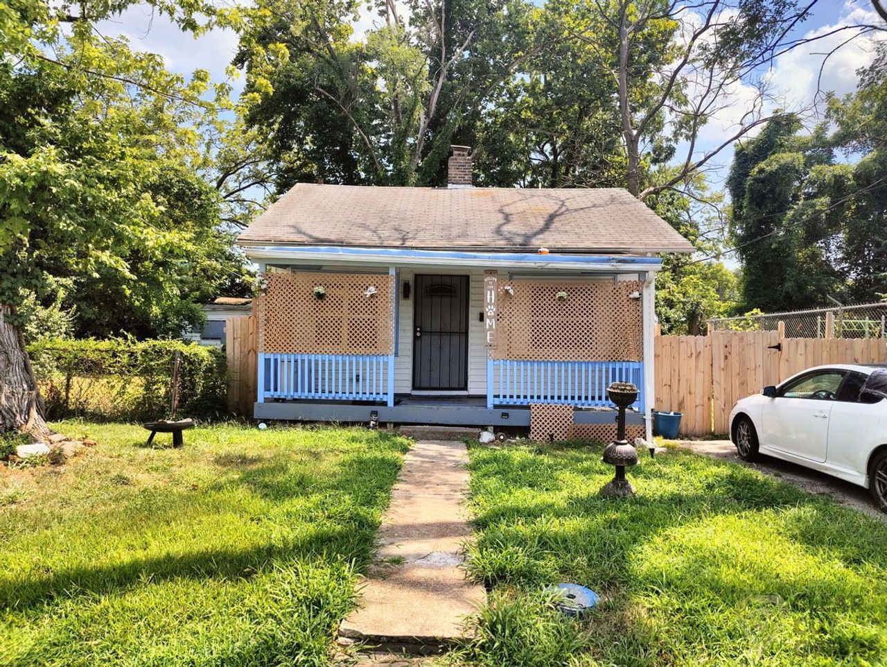 listing, photo 1