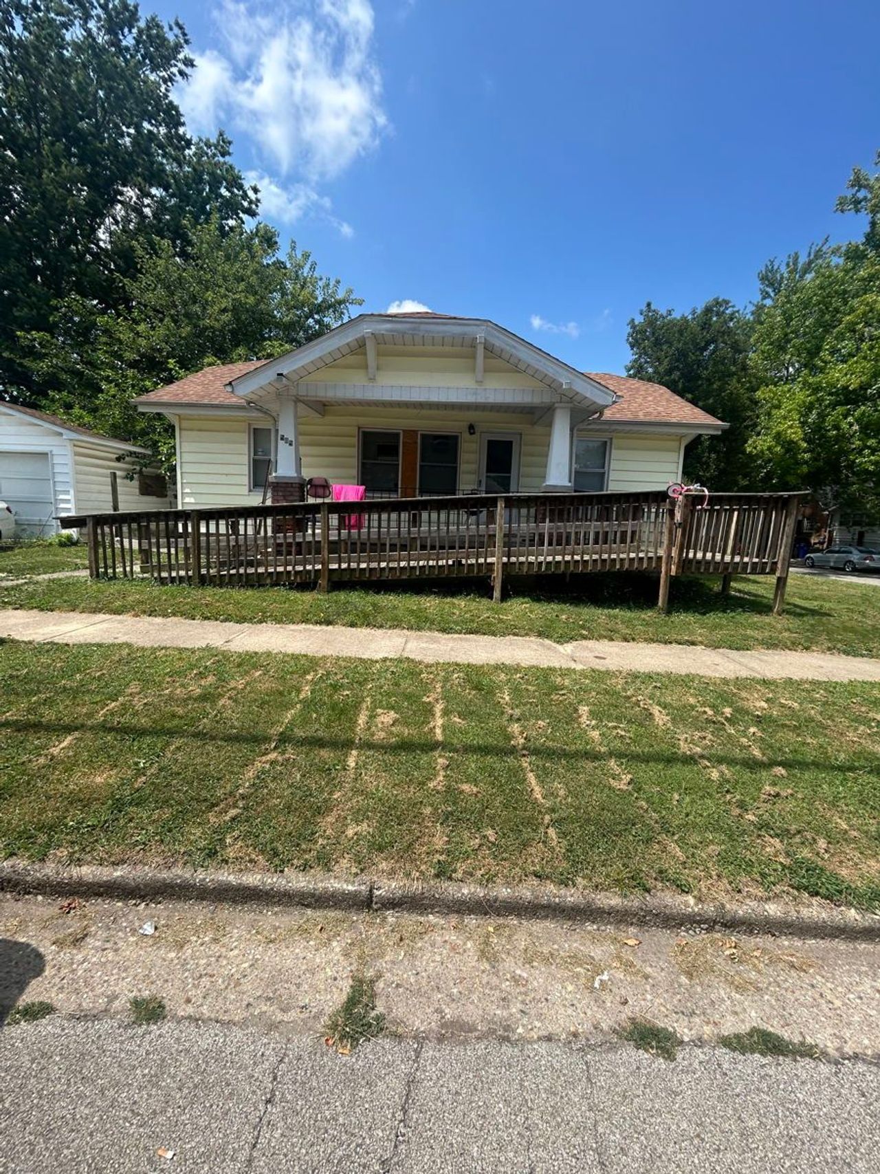 listing, photo 1