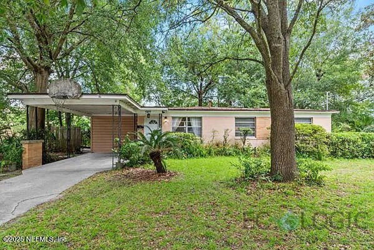 listing, photo 1