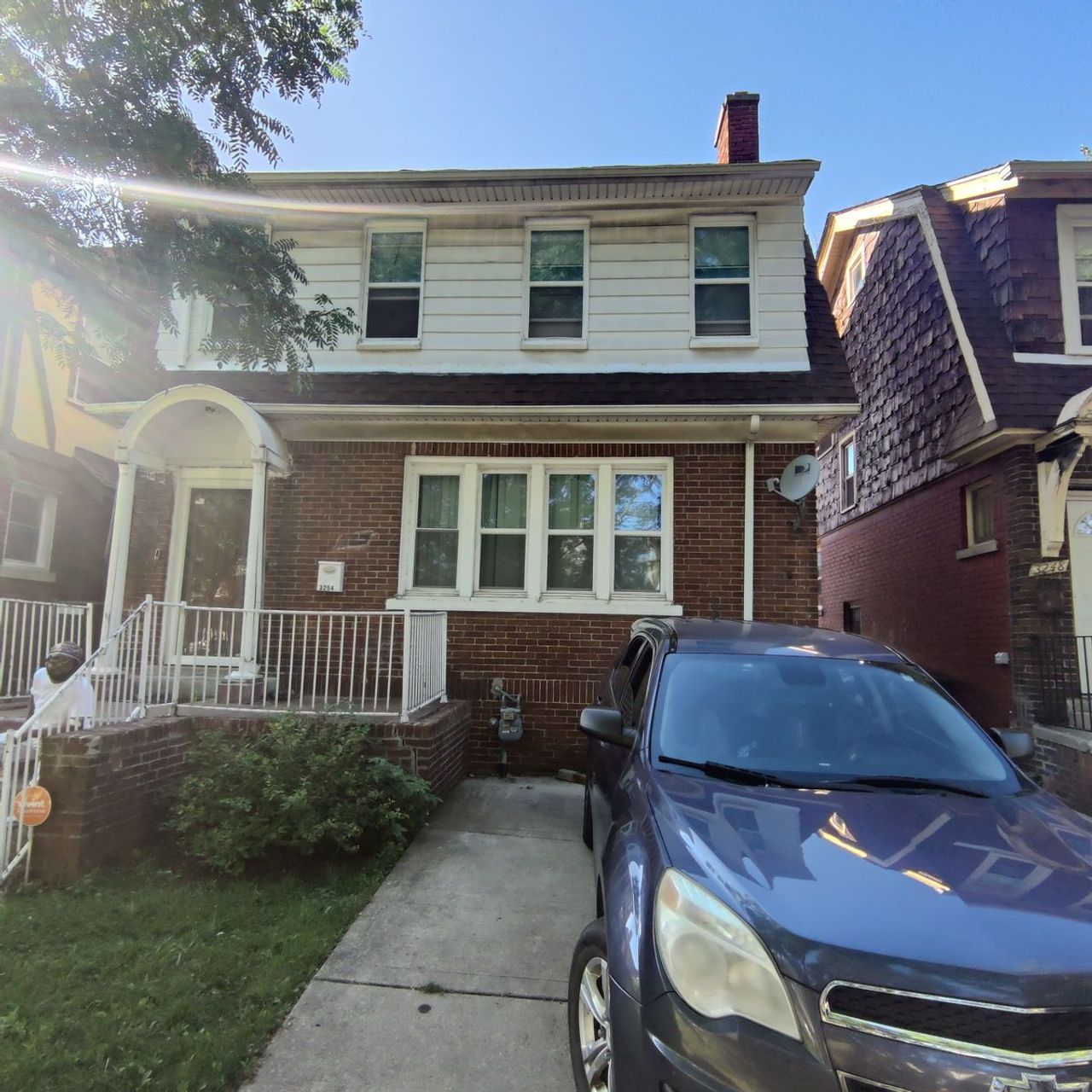 listing, photo 1