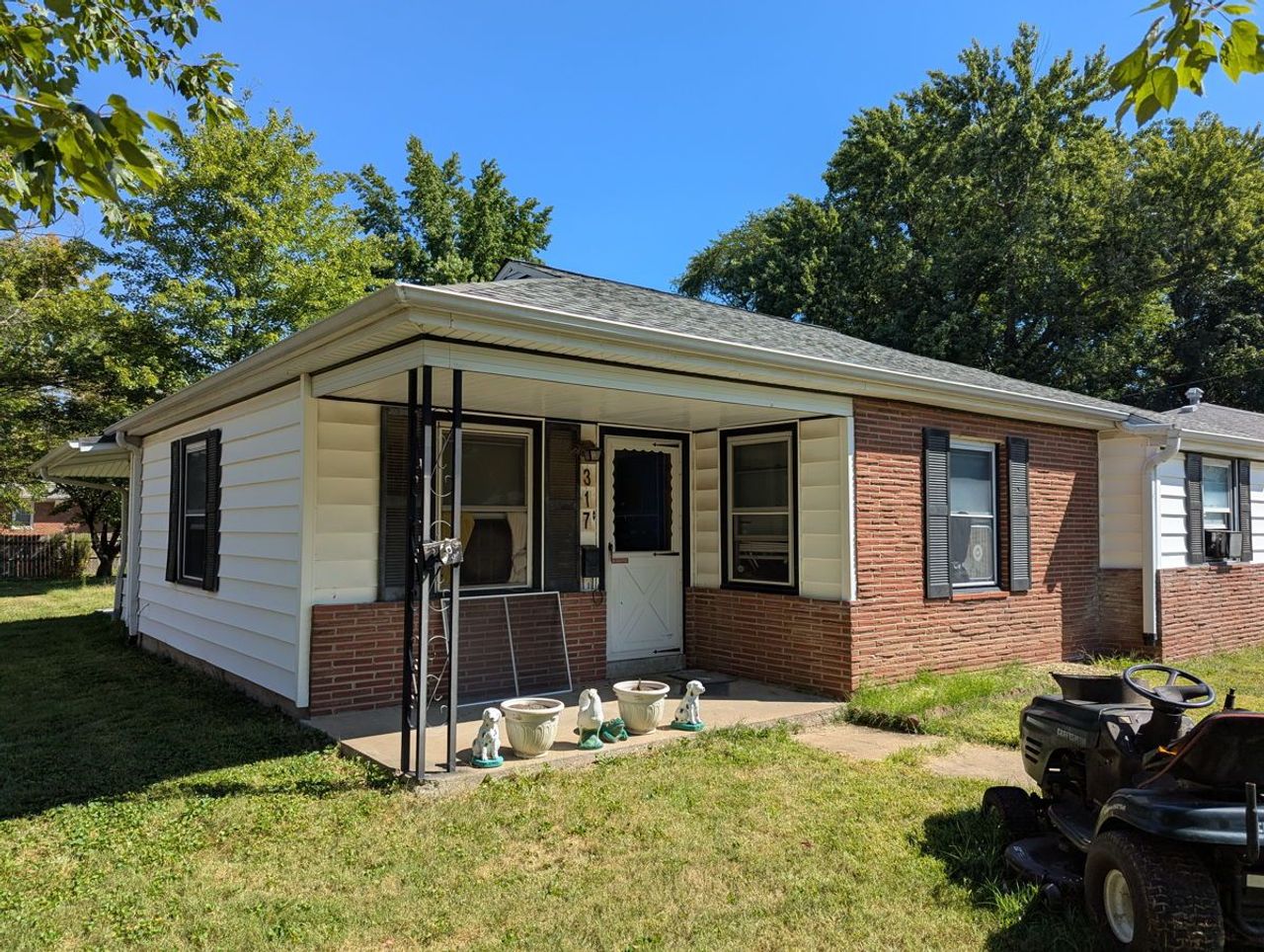 listing, photo 1