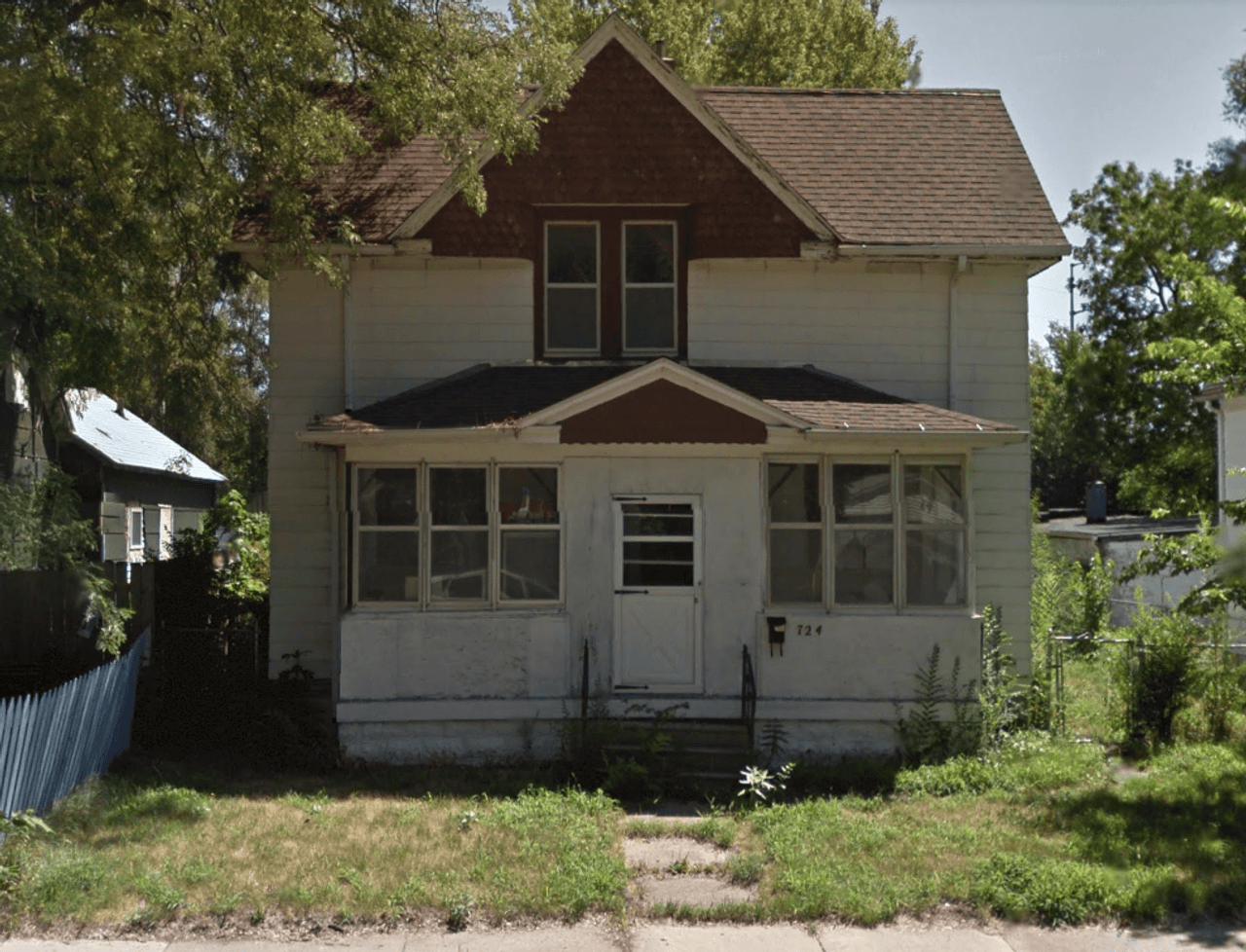 listing, photo 1