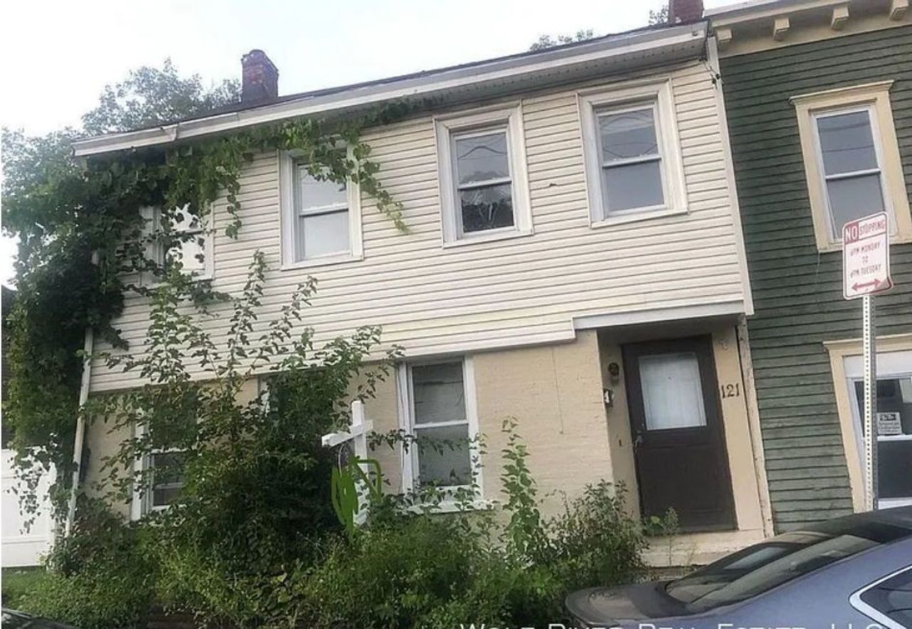 listing, photo 1