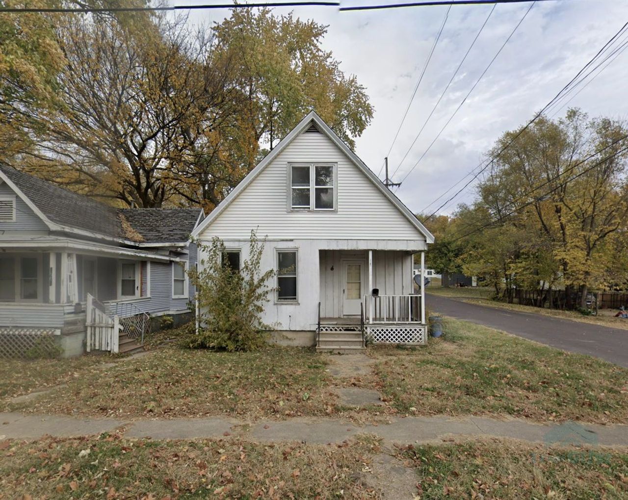 listing, photo 1