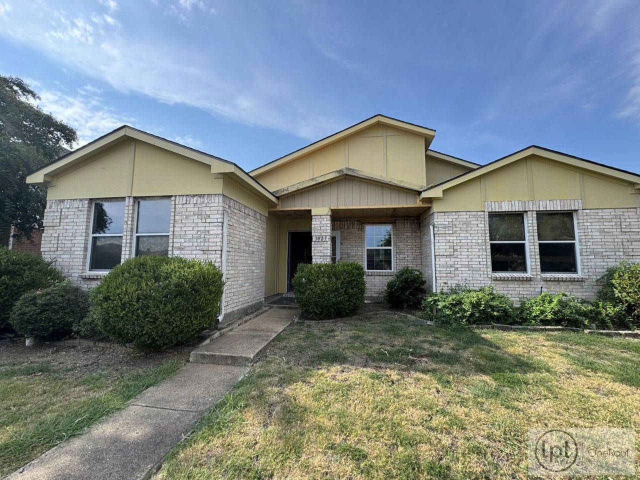 listing, photo 1