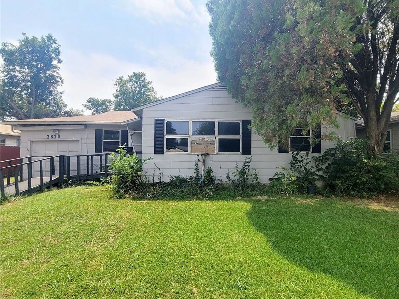 listing, photo 1