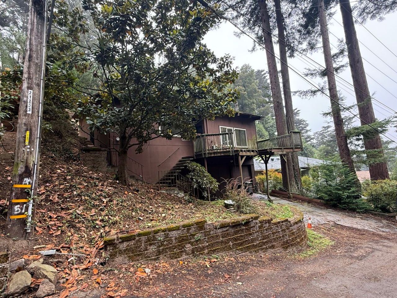 listing, photo 1