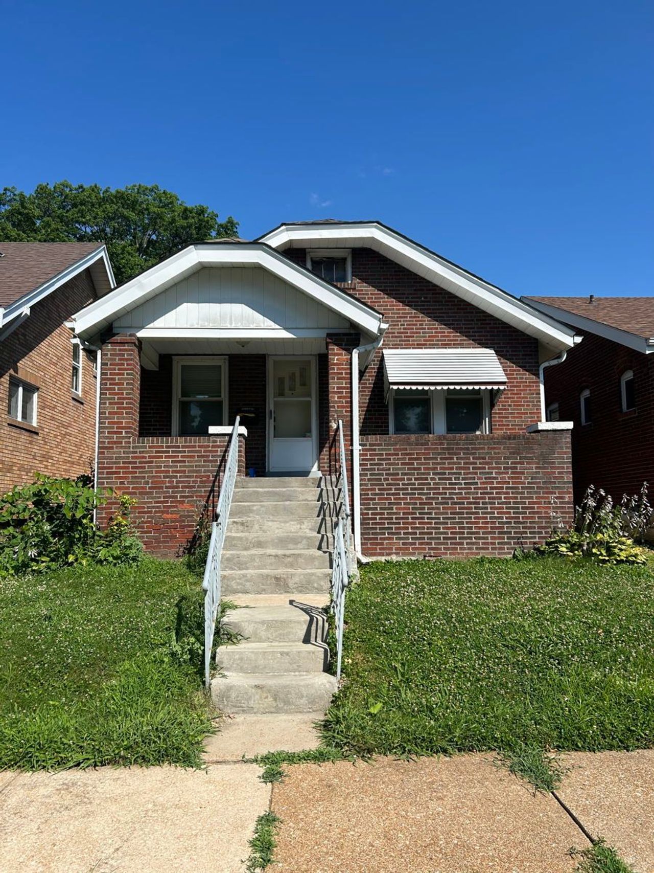 listing, photo 1