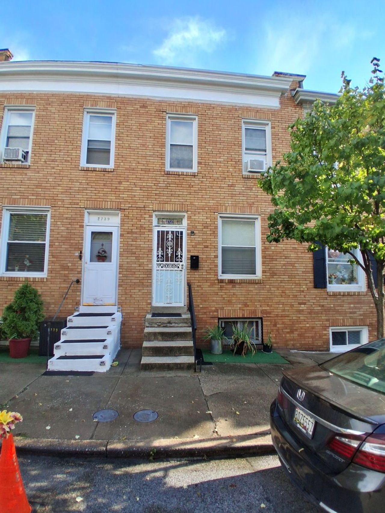 listing, photo 1