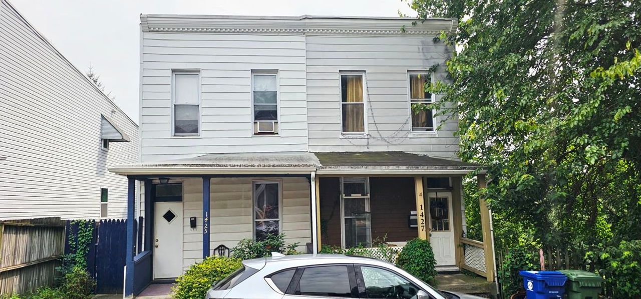listing, photo 1