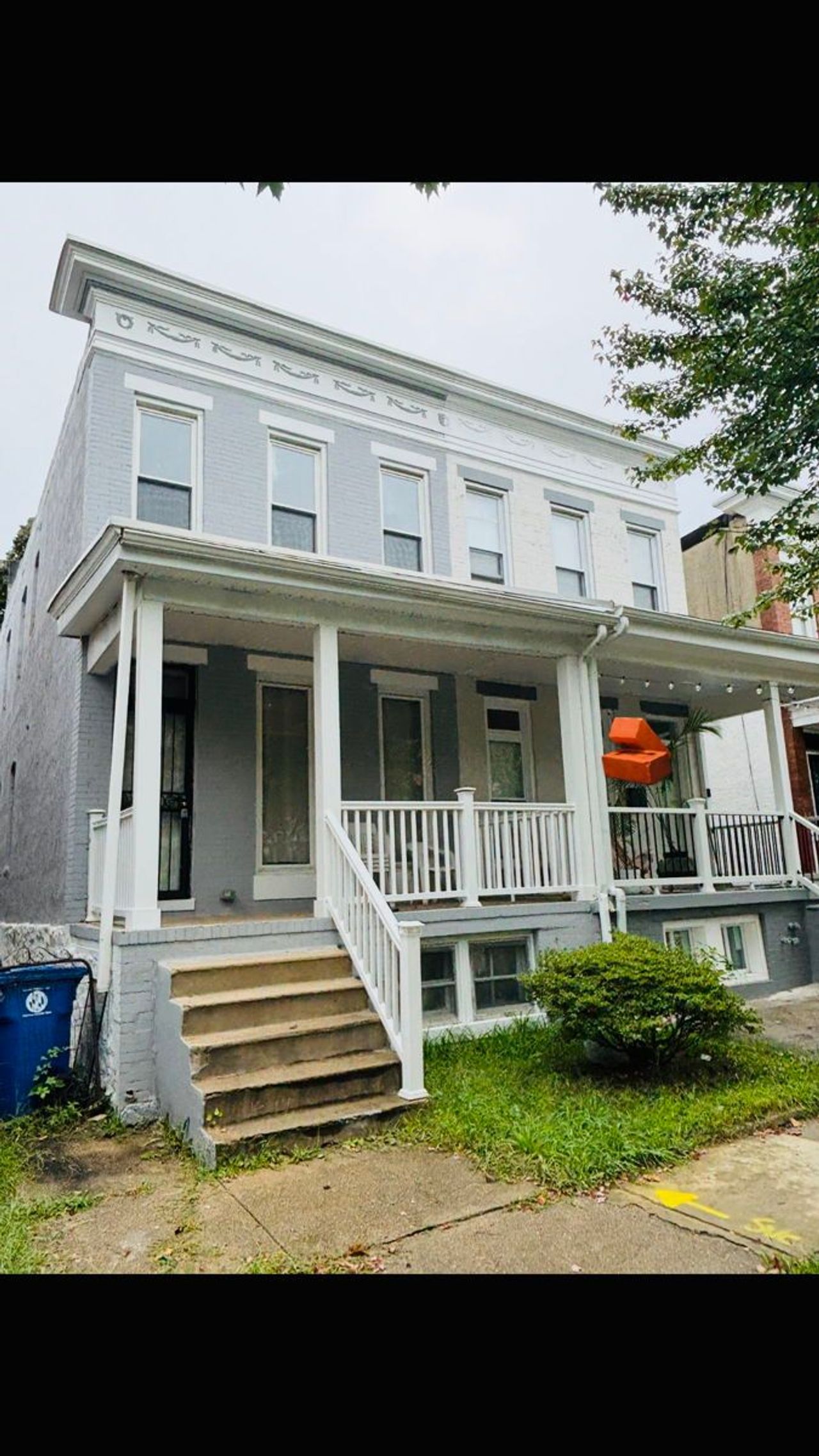 listing, photo 1