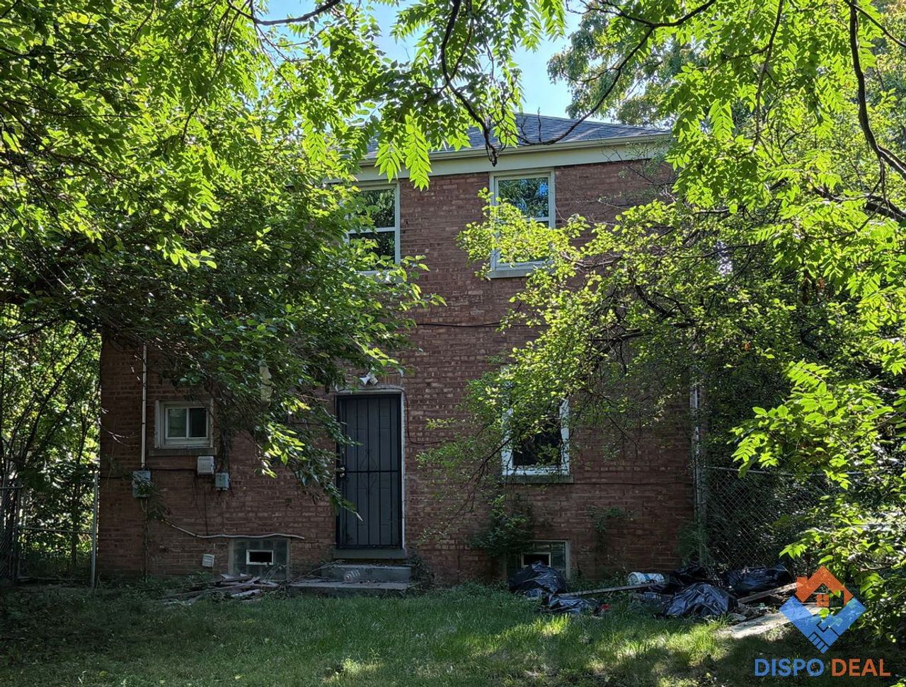 listing, photo 1