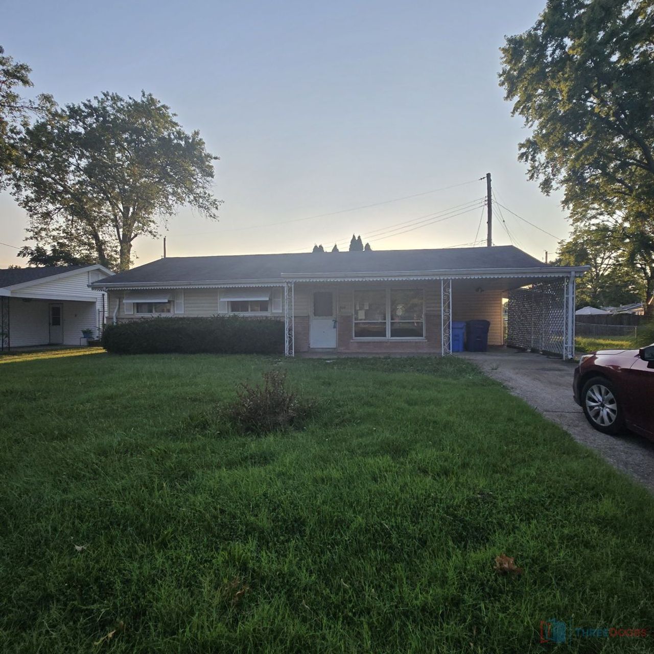 listing, photo 1