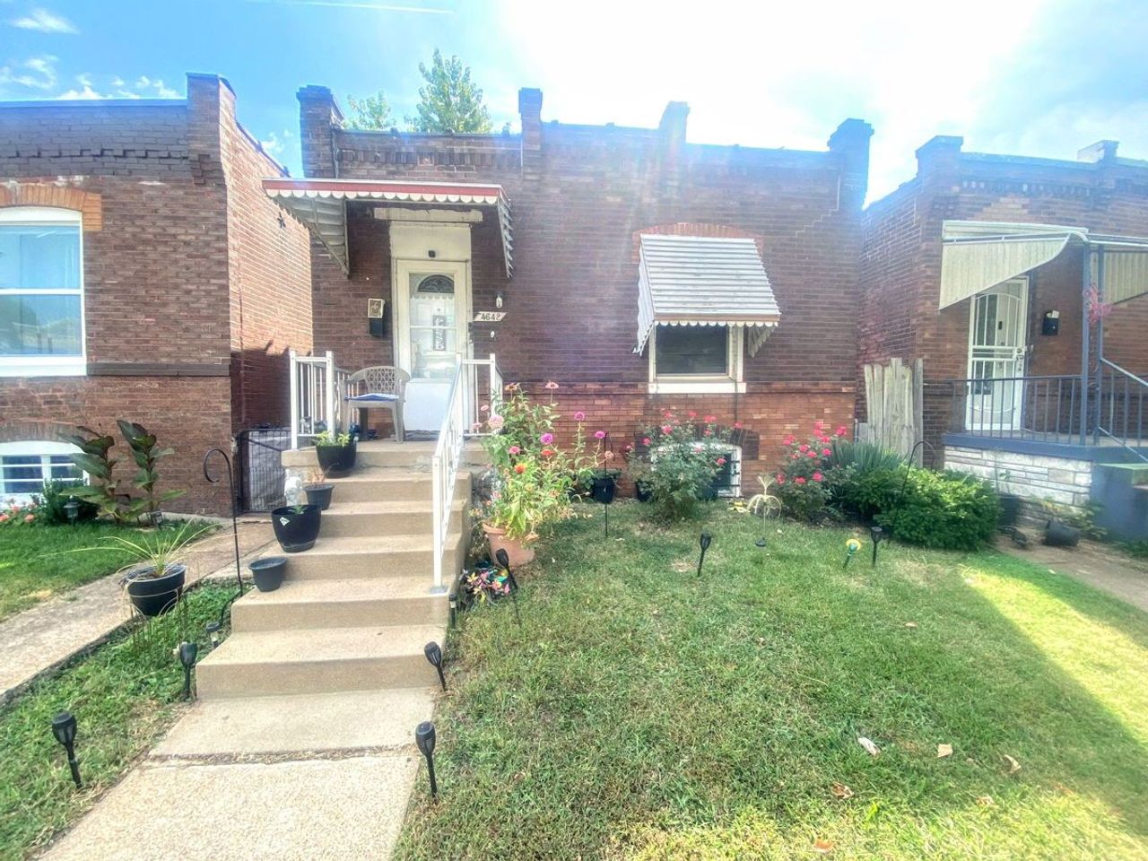 listing, photo 1