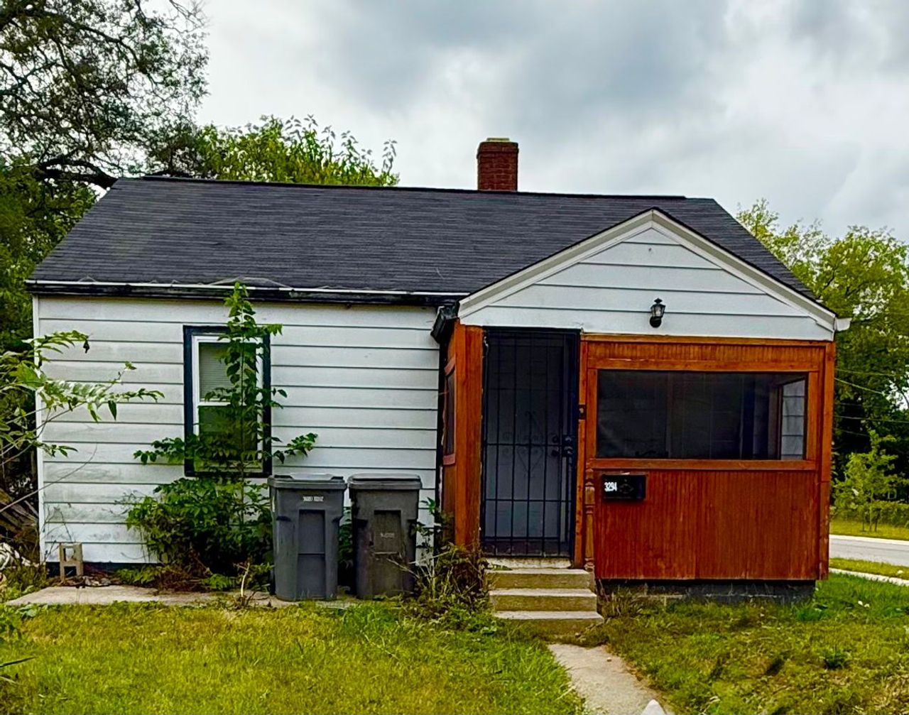 listing, photo 1