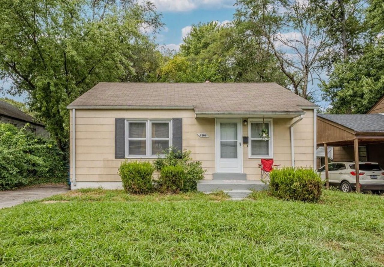 listing, photo 1
