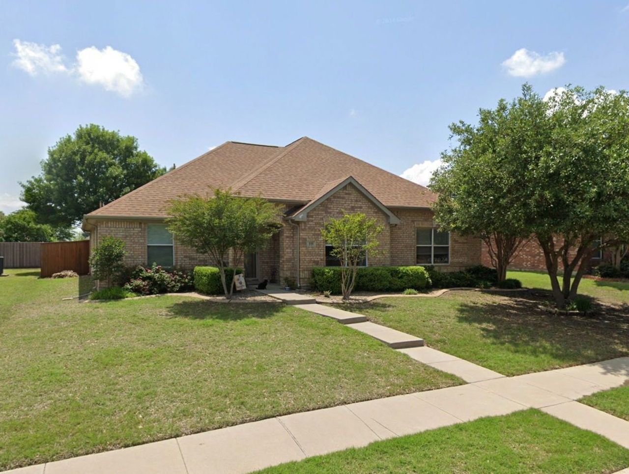 listing, photo 1