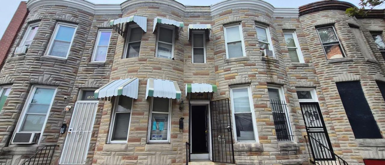 listing, photo 1