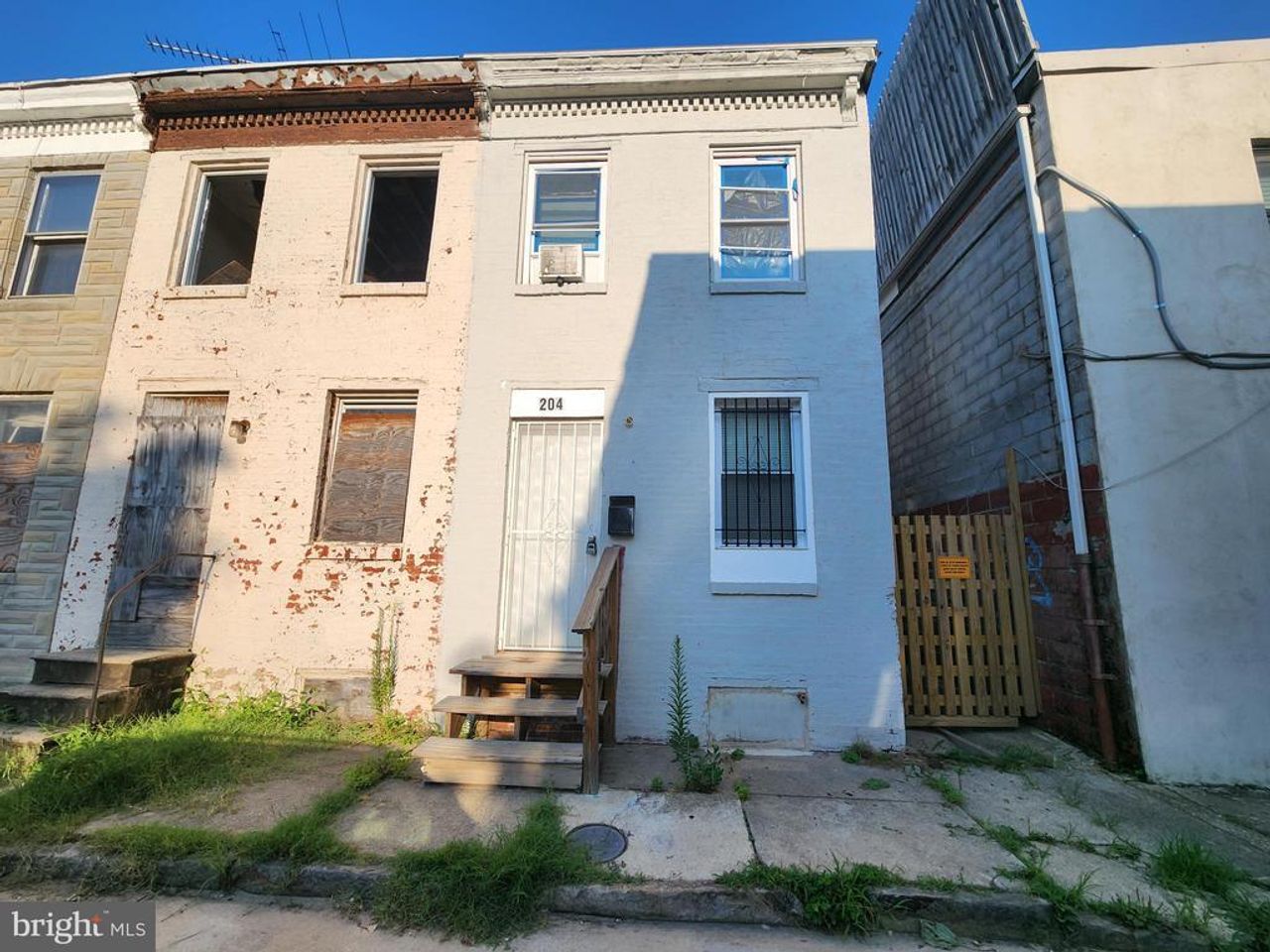 listing, photo 1