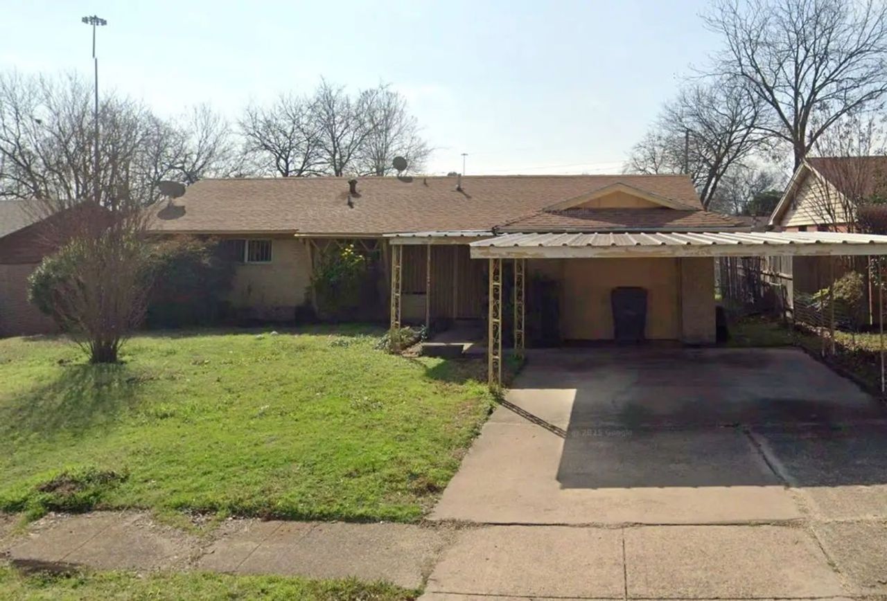 listing, photo 1