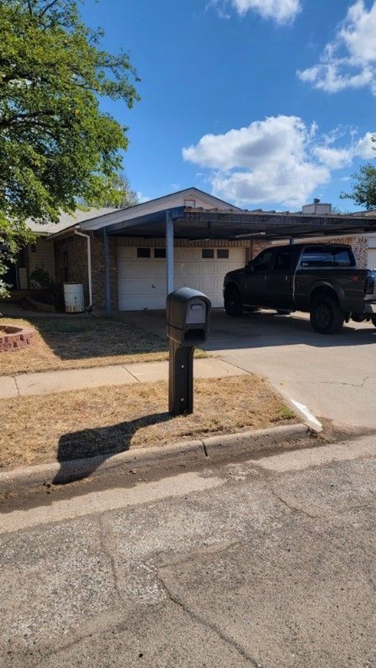 listing, photo 1