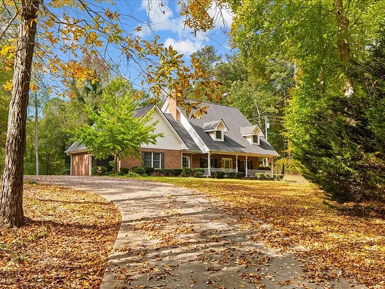 listing, photo 1