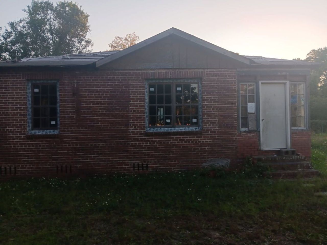 listing, photo 1