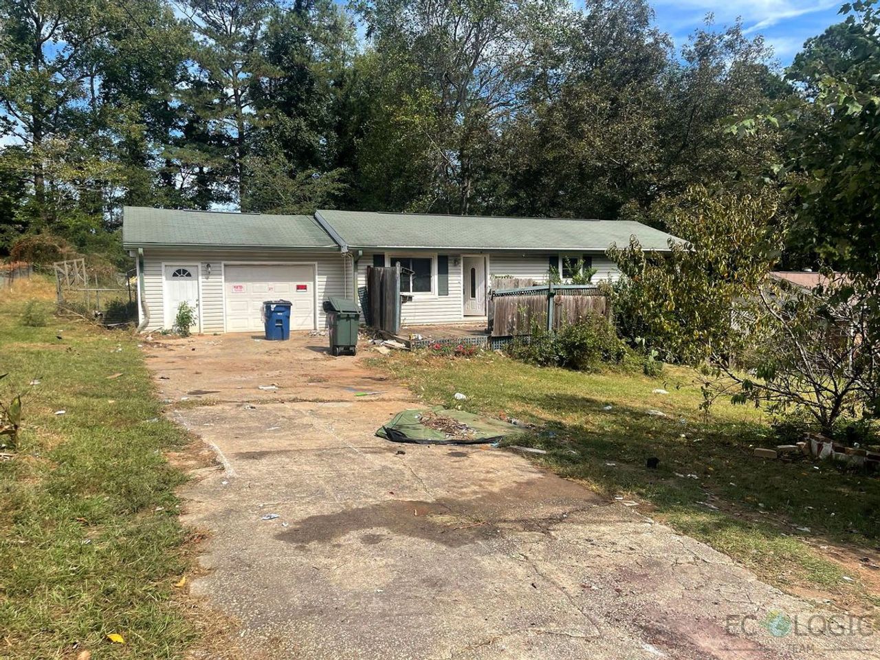 listing, photo 1