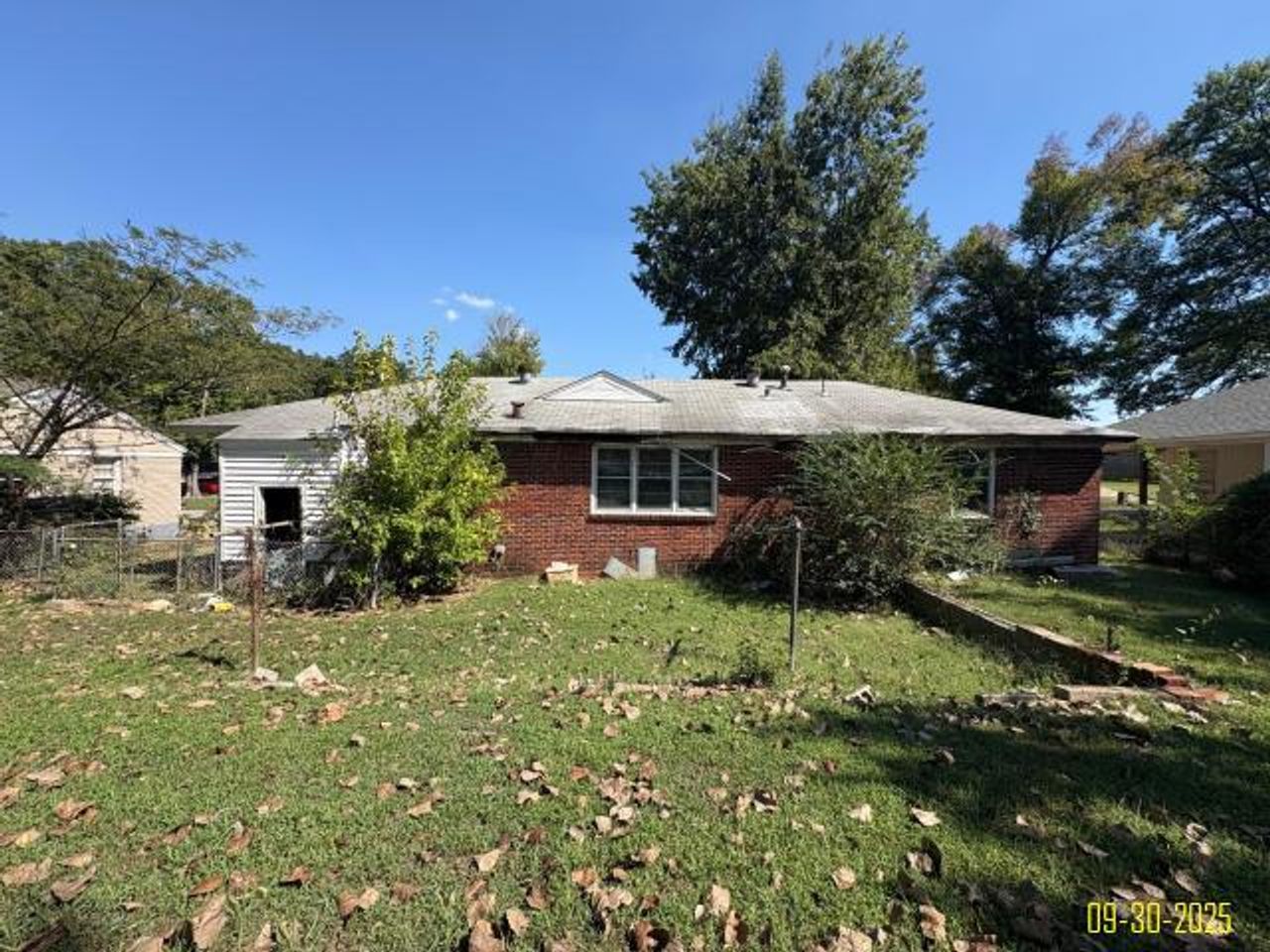 listing, photo 1