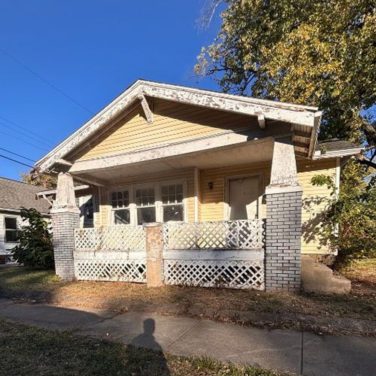 listing, photo 1
