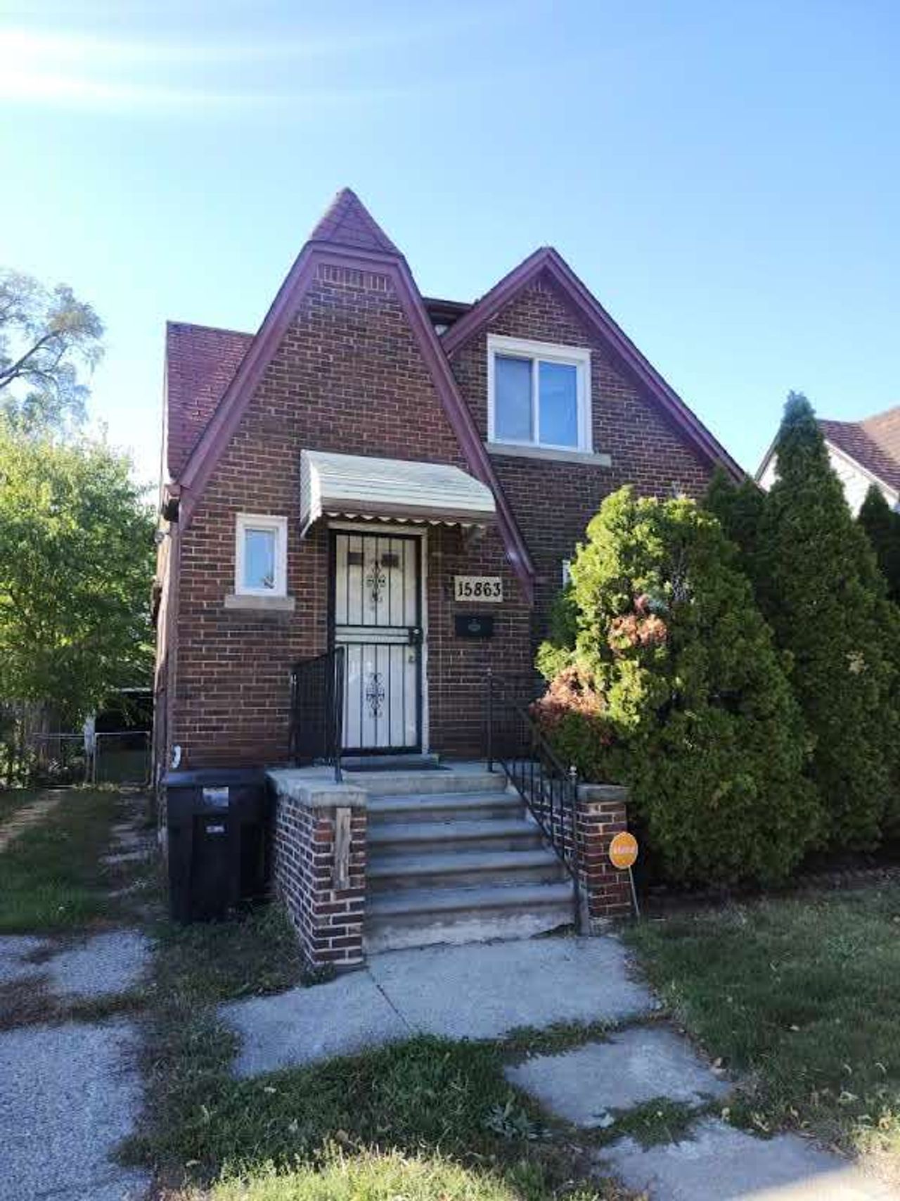 listing, photo 1