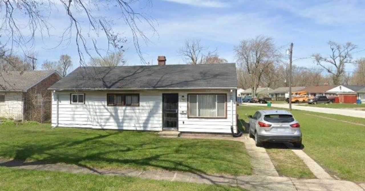 listing, photo 1