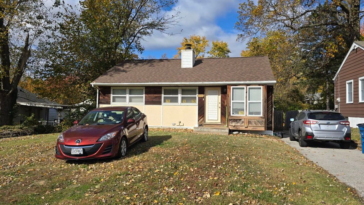 listing, photo 1