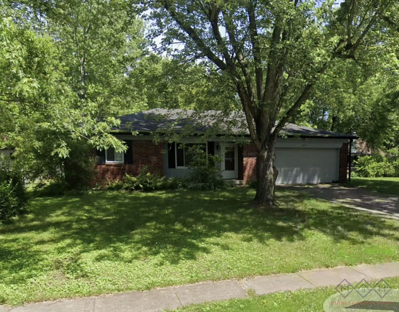 listing, photo 1