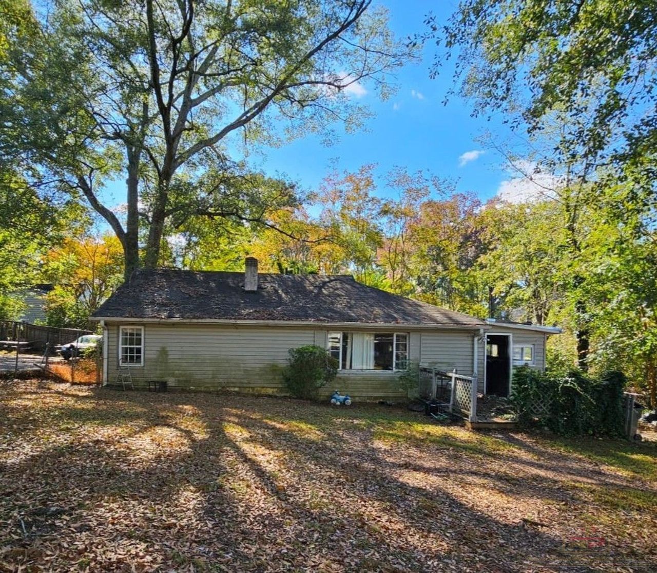 listing, photo 1