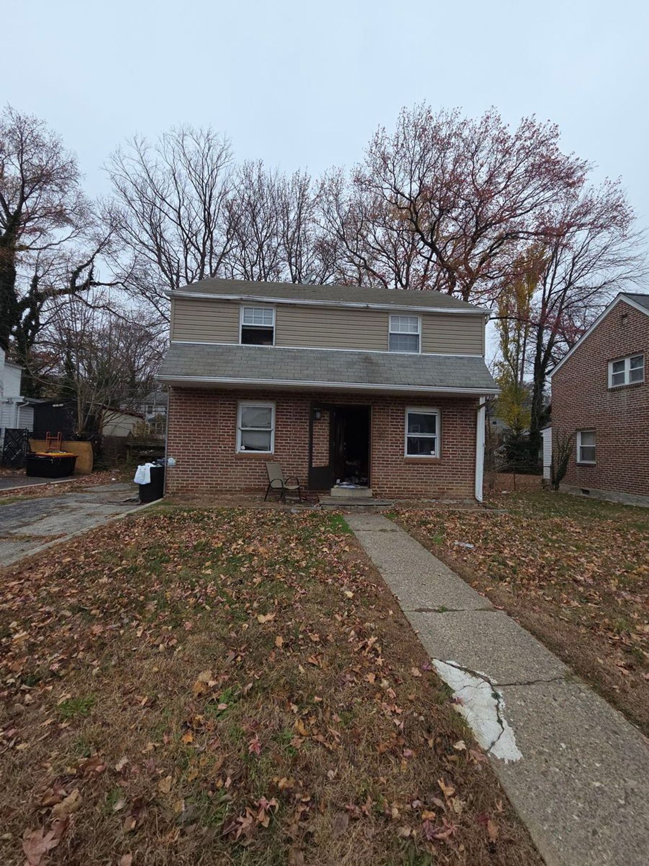 listing, photo 1