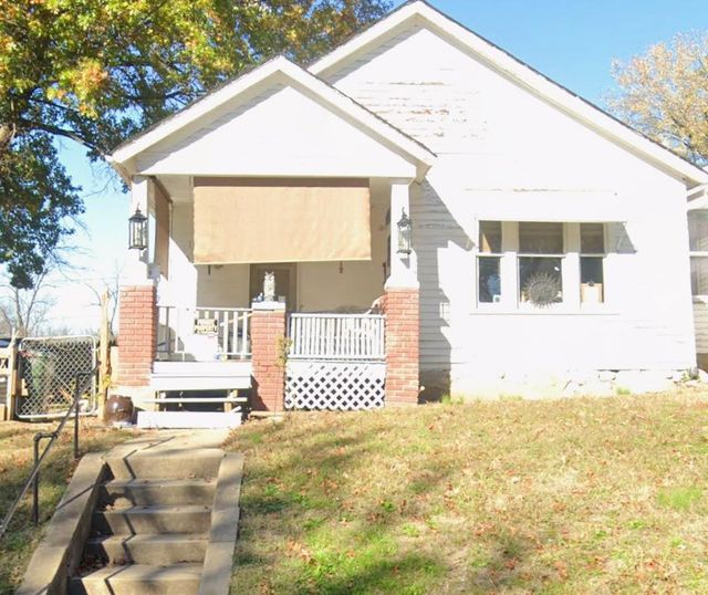 View of 778 Spruce St, Leavenworth, KS 66048, USA