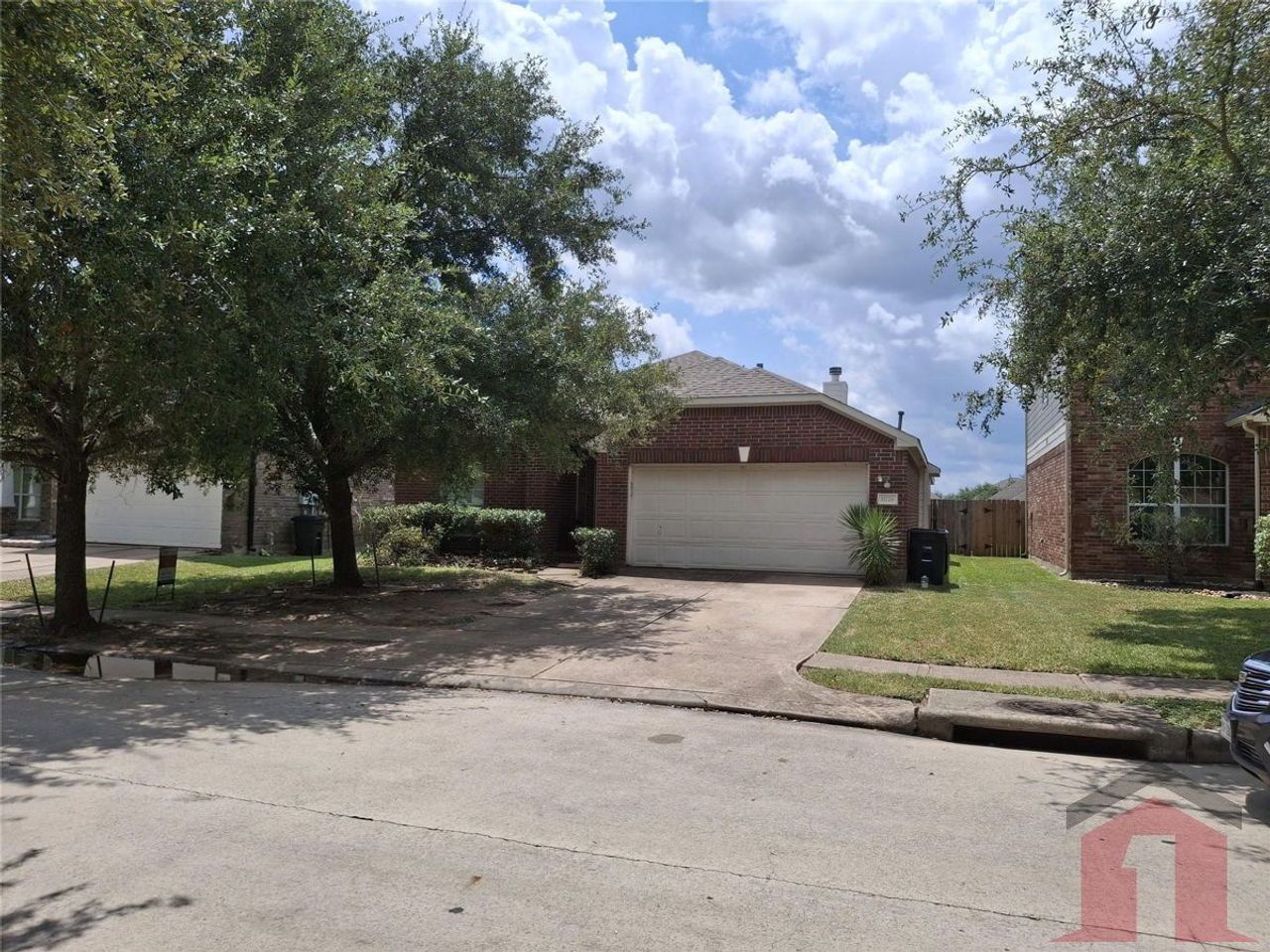 listing, photo 1